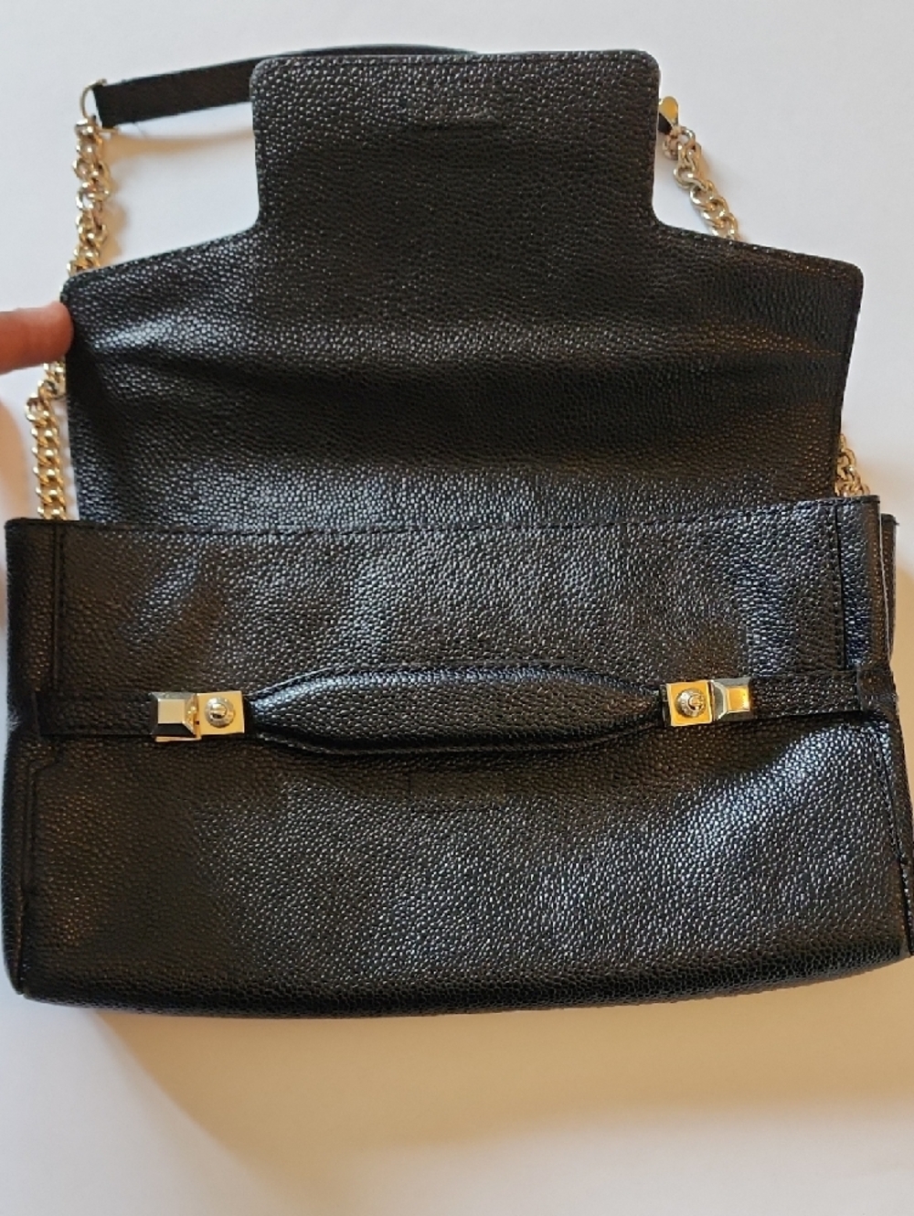 henri bendel Black Pebbled Leather Shoulder Bag with Gold Chain Strap. - Picture 4 of 13